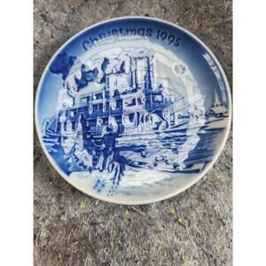 Bing & Grondahl Christmas in America Plate 1995 Christmas Eve in Mississippi